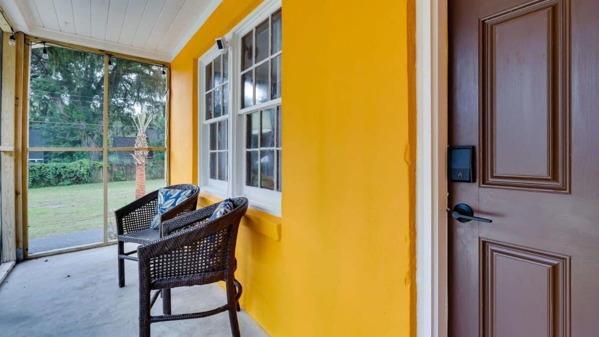 Retro Rainbow At Herb River-Highlighter Hideaway #5 Savannah Bagian luar foto